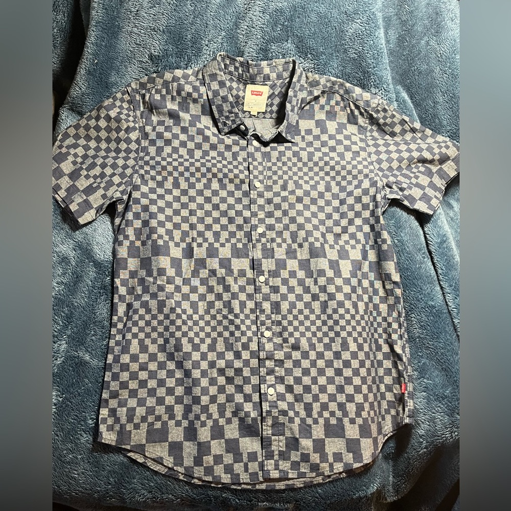 Levi’s men’s checkered button up